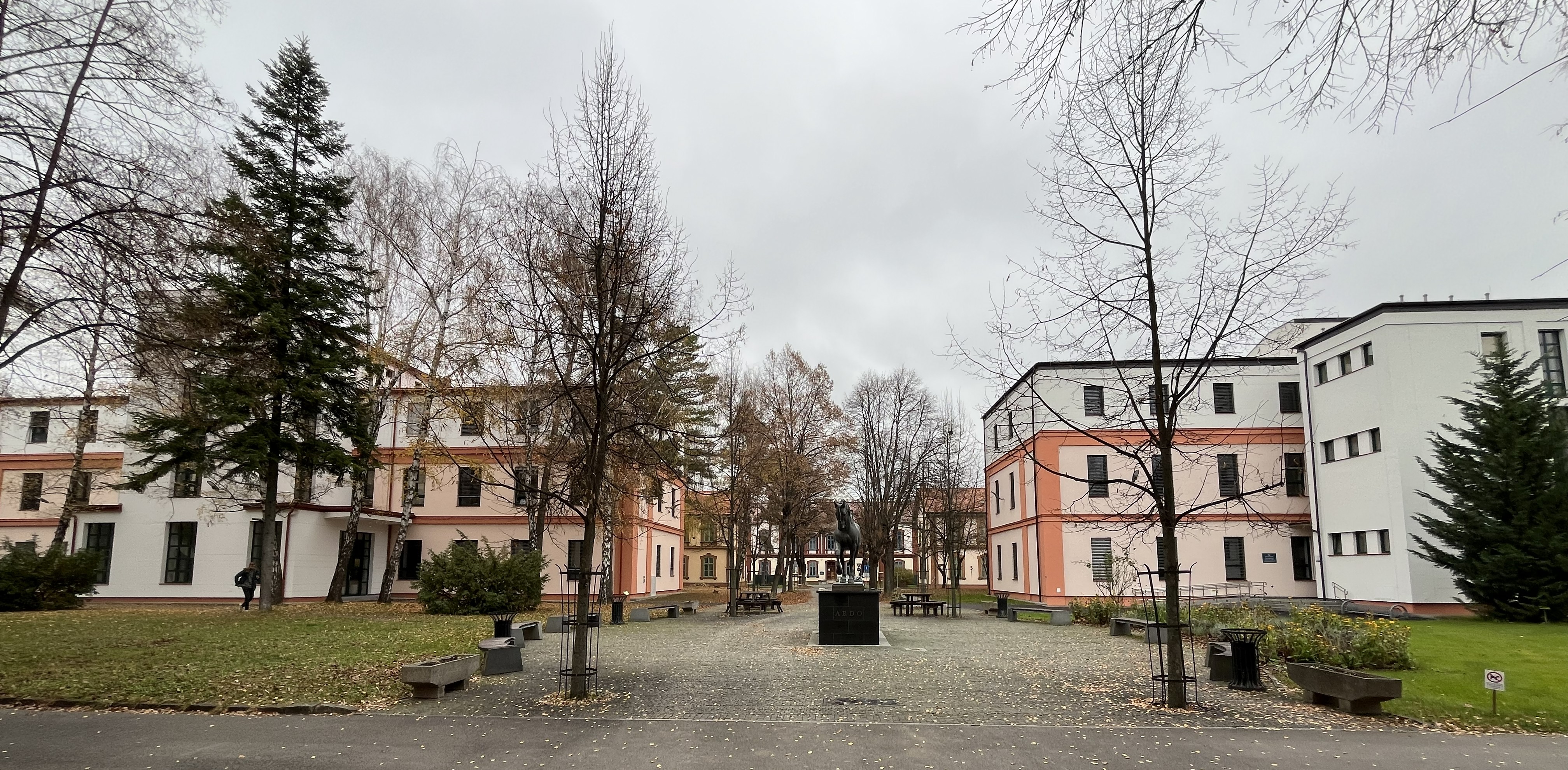 Históriu obliekame do nového