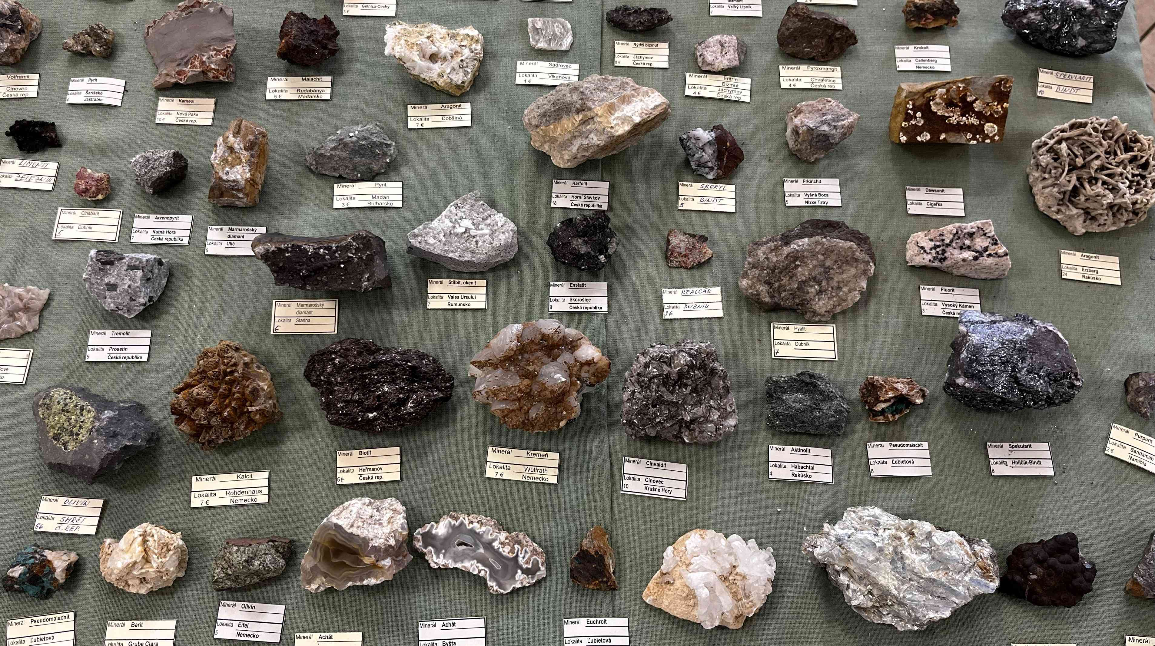 Úspešná výstava minerálov predstavila aj univerzitu