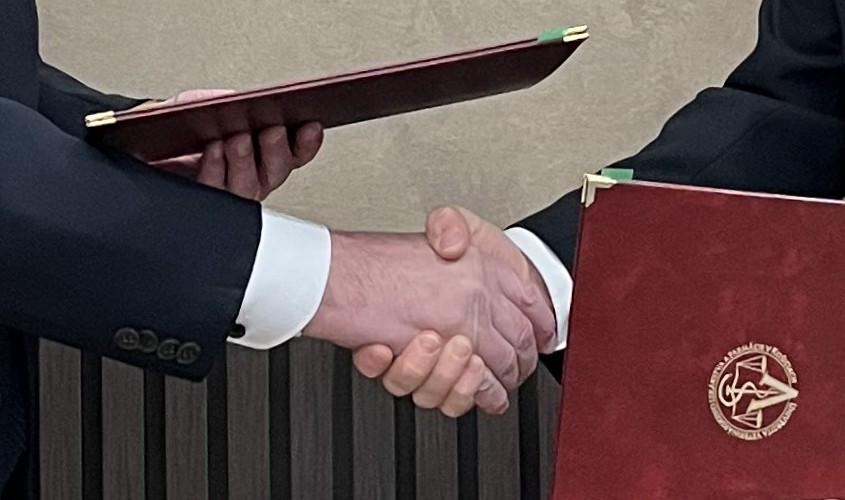 Univerzita a Dr. Max Holding SK podpísali memorandum o spolupráci